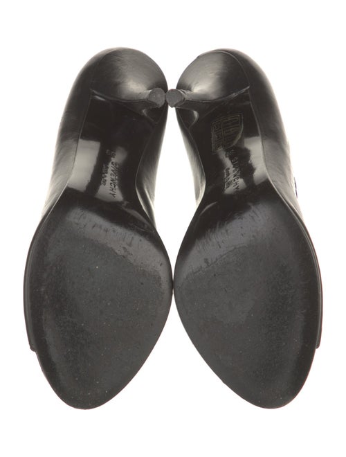 Givenchy Leather Pumps