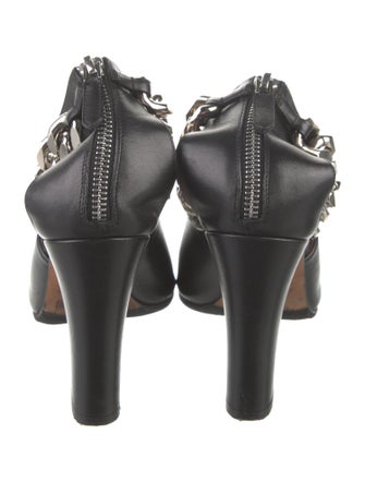 Givenchy Leather Chain-Link Accents Sandals