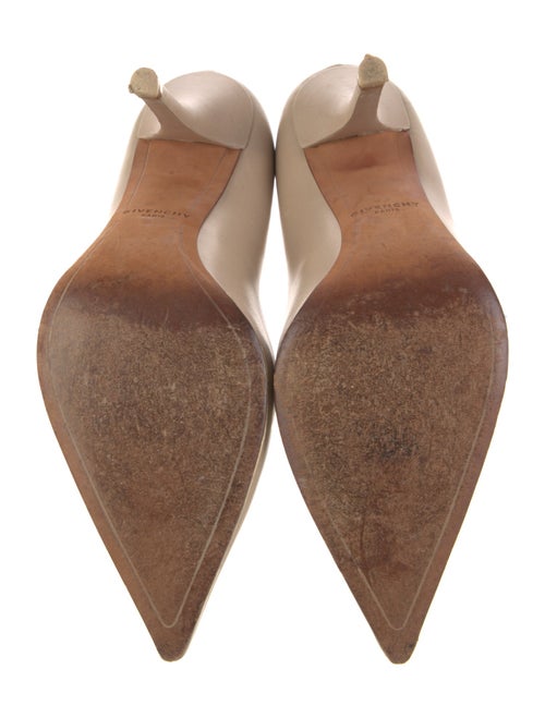 Givenchy Leather Pumps
