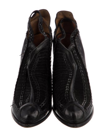 Givenchy Leather Pumps