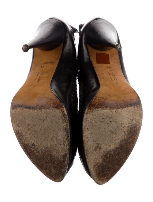 Givenchy Leather Pumps