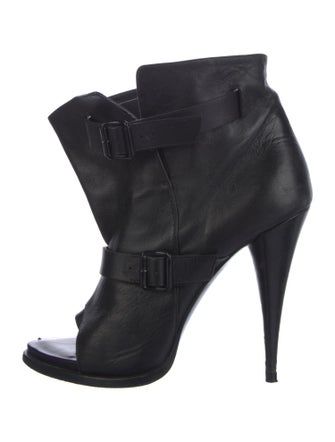 Givenchy Leather Pumps