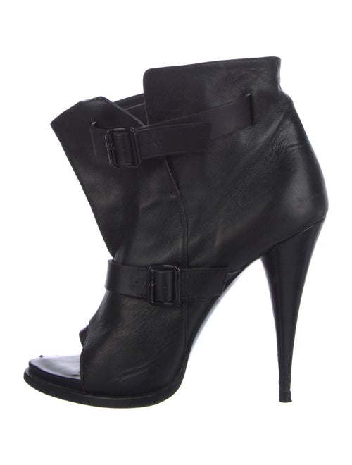 Givenchy Leather Pumps