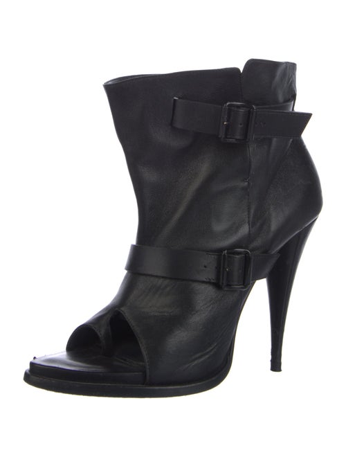 Givenchy Leather Pumps