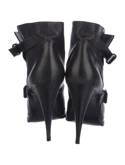 Givenchy Leather Pumps