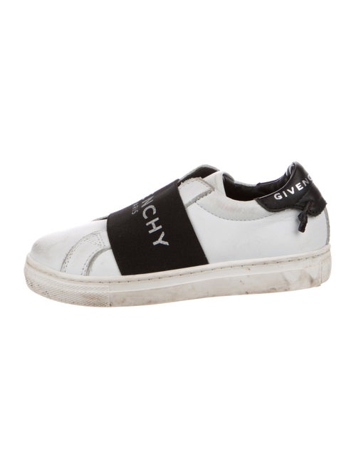 Givenchy Boys Leather Sneaker