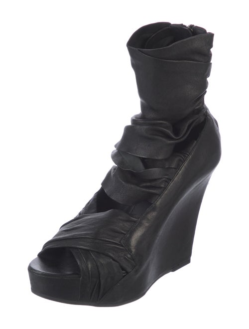 Givenchy Leather Pumps