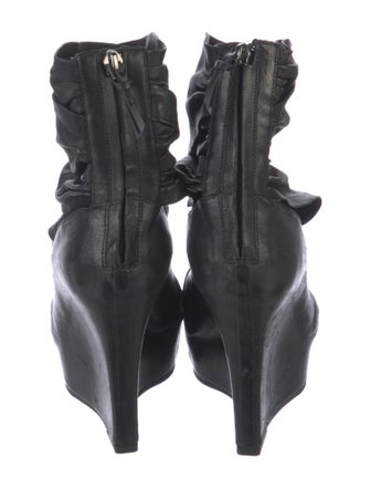 Givenchy Leather Pumps