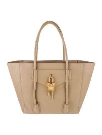 Givenchy Leather Antigona Lock