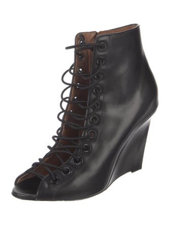 Givenchy Leather Cutout Accent Pumps