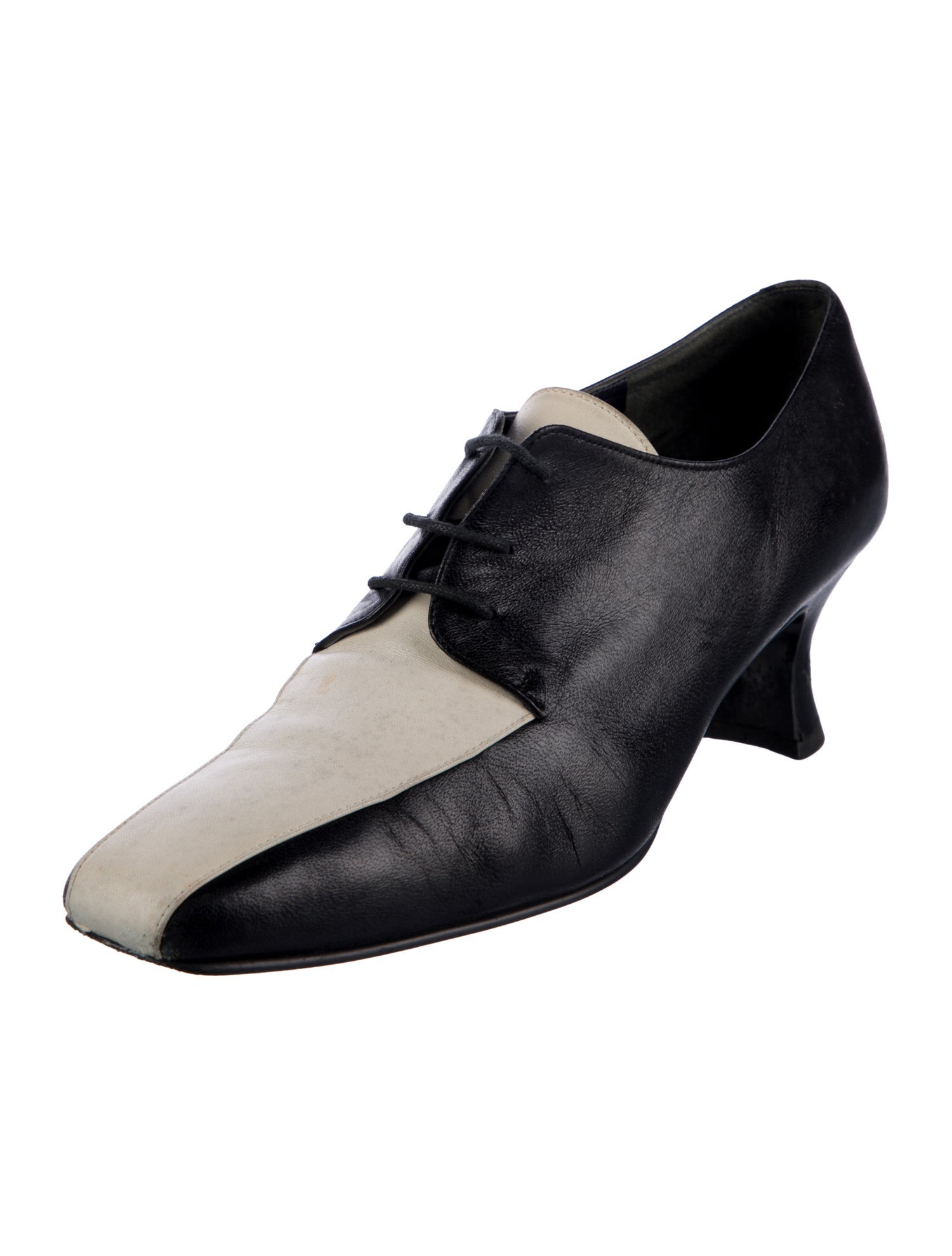 Givenchy Leather Pumps