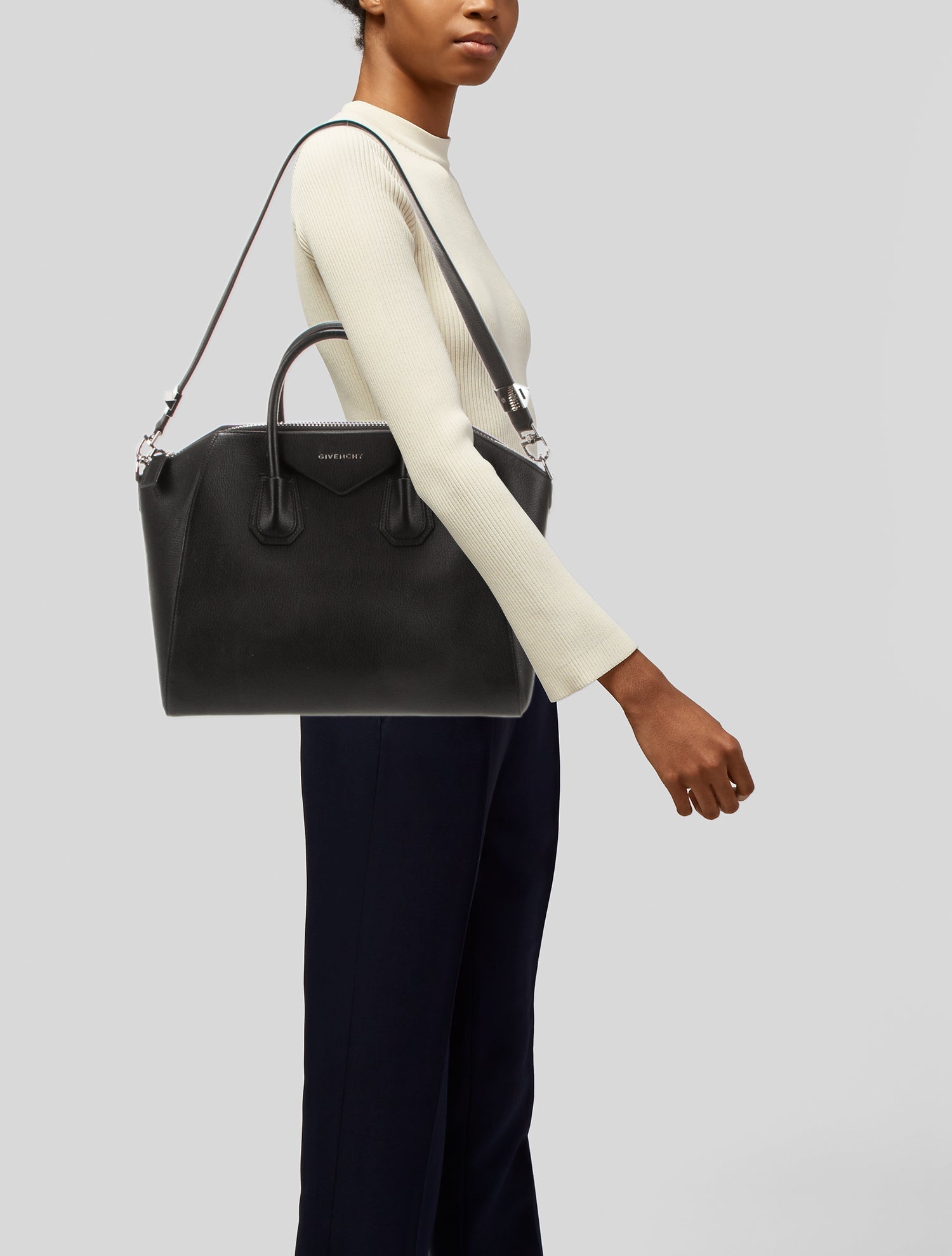 Givenchy Leather Antigona Medium