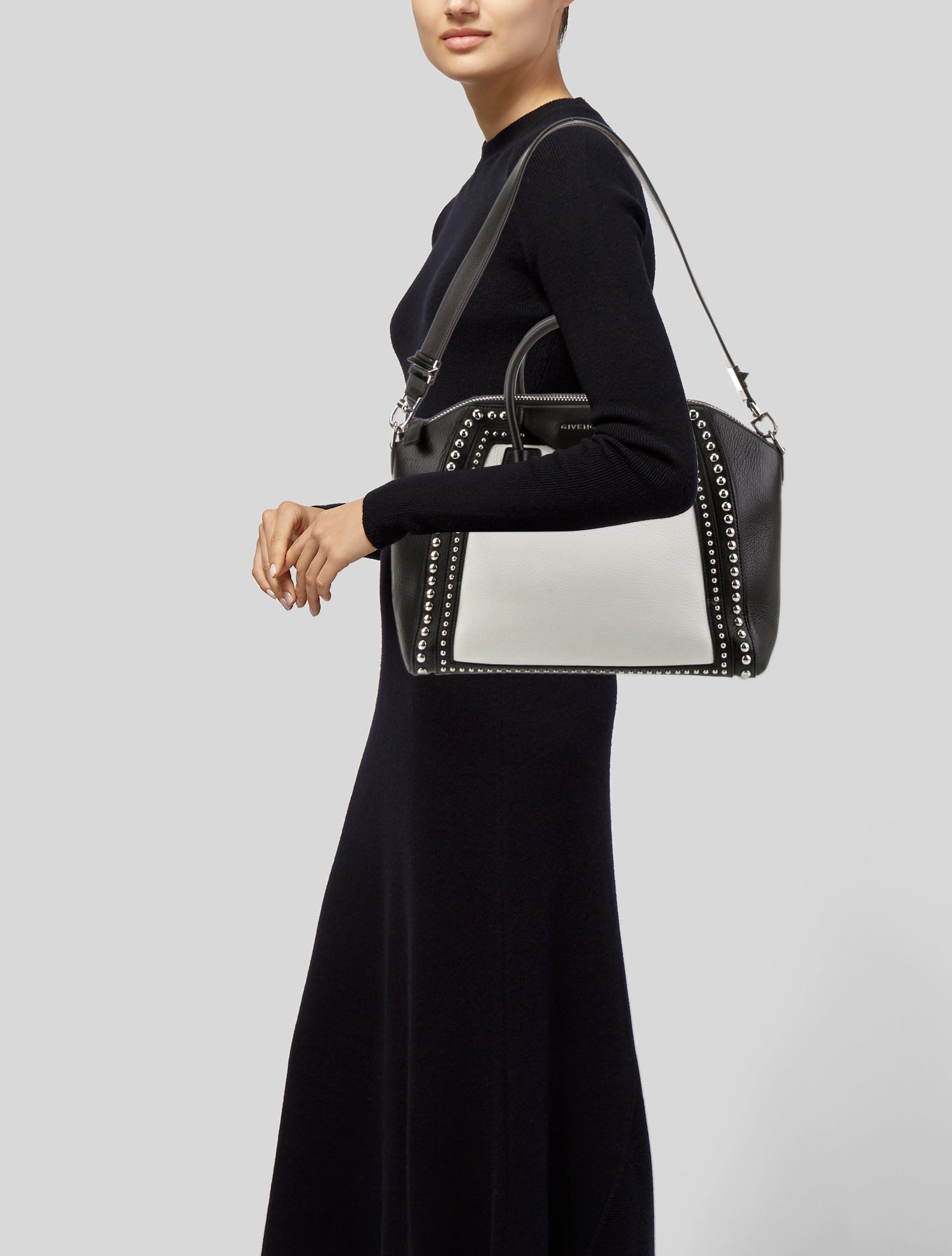 Givenchy Leather Antigona Medium