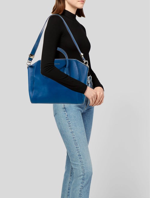 Givenchy Leather Antigona Small