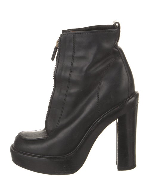 Givenchy Leather Chain-Link Accents Lace-Up Boots