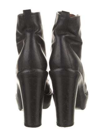 Givenchy Leather Chain-Link Accents Lace-Up Boots