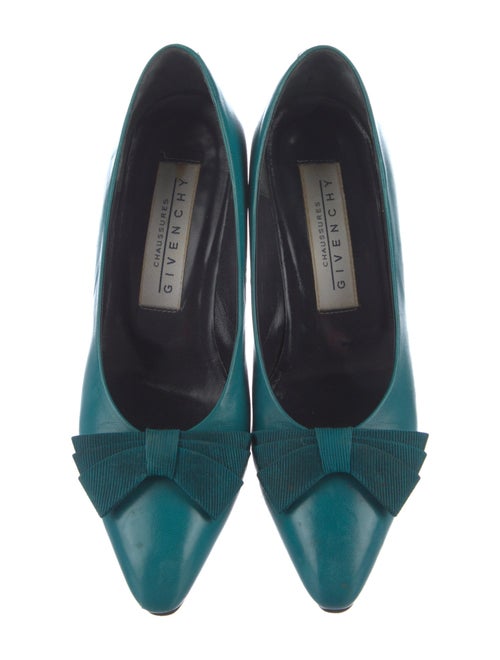 Givenchy Leather Pumps