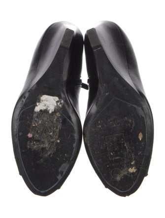 Givenchy Leather Cutout Accent Pumps