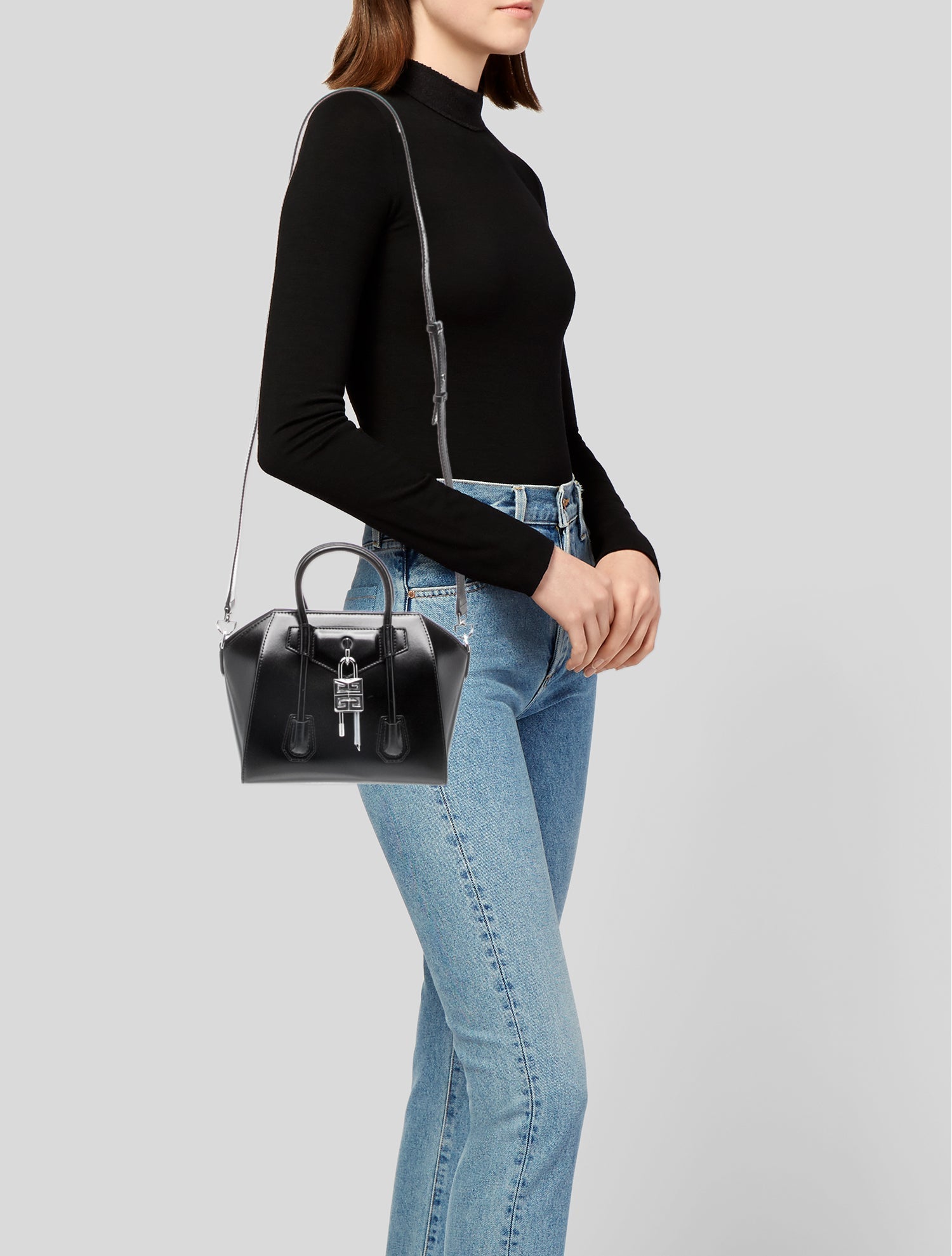 Givenchy Leather Antigona Mini