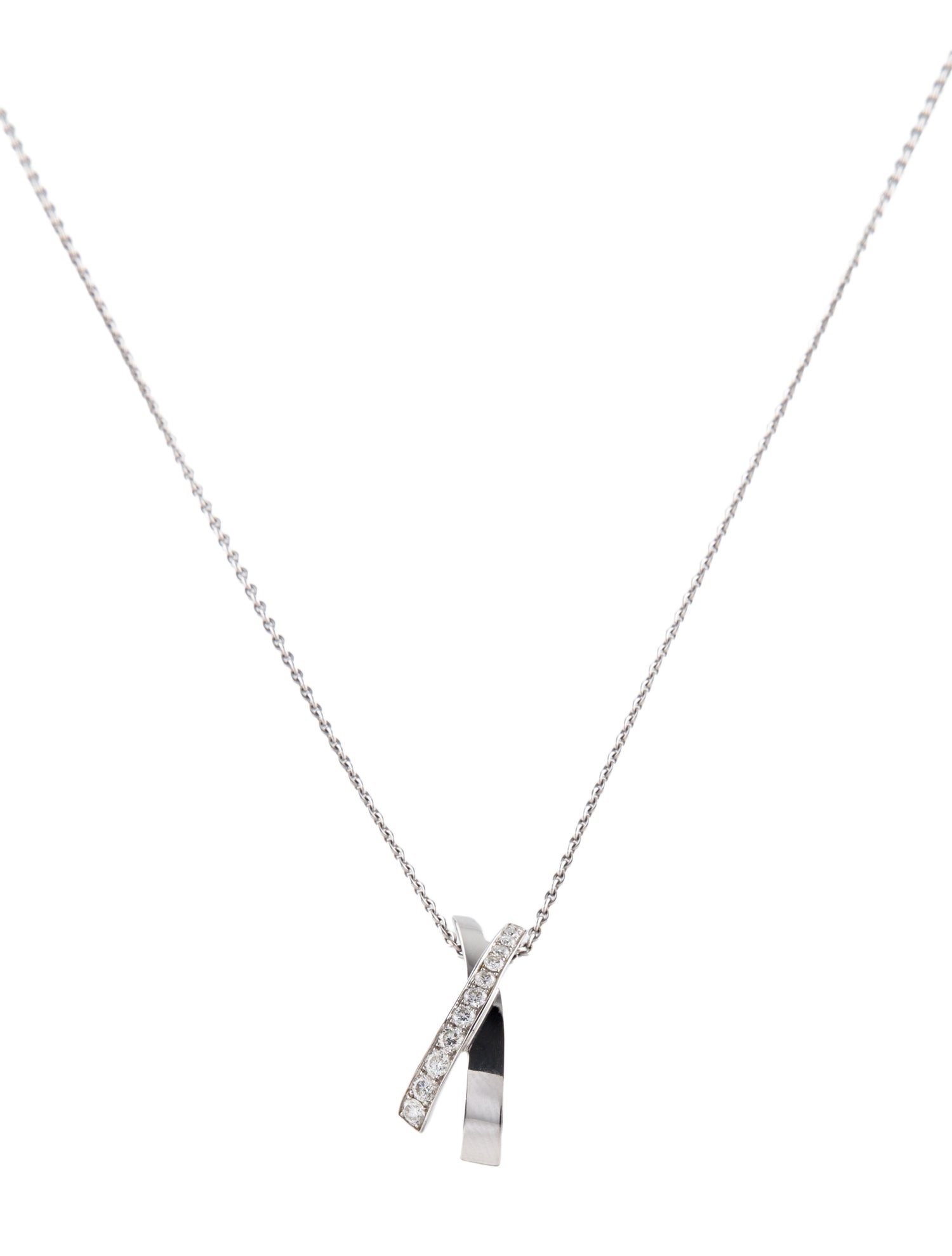 Graff 18K Diamond Kiss Pendant Necklace