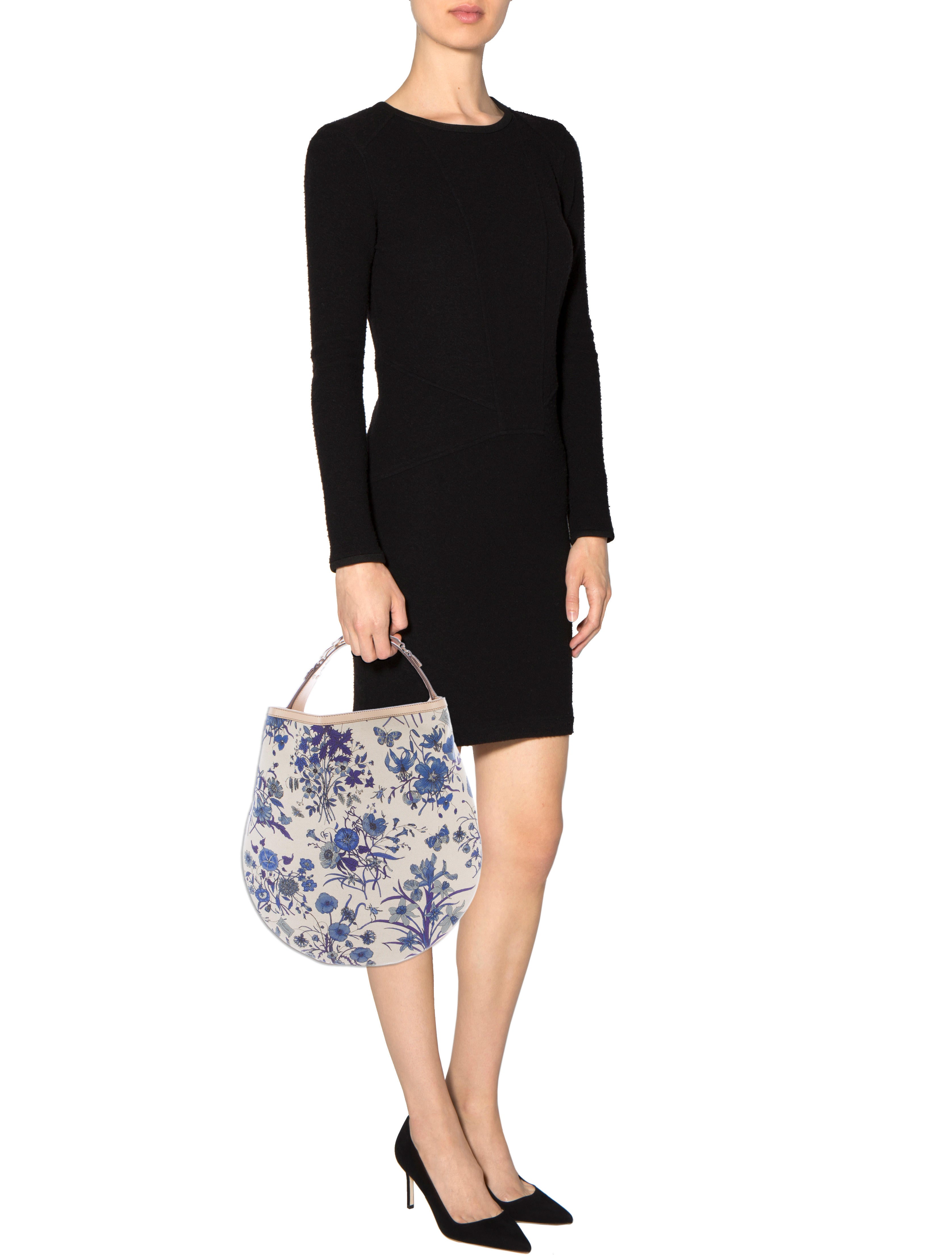 Gucci Flora Canvas Wave Hobo