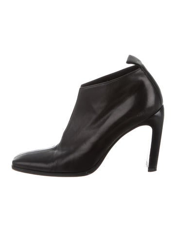 Gucci Leather Ankle Boots