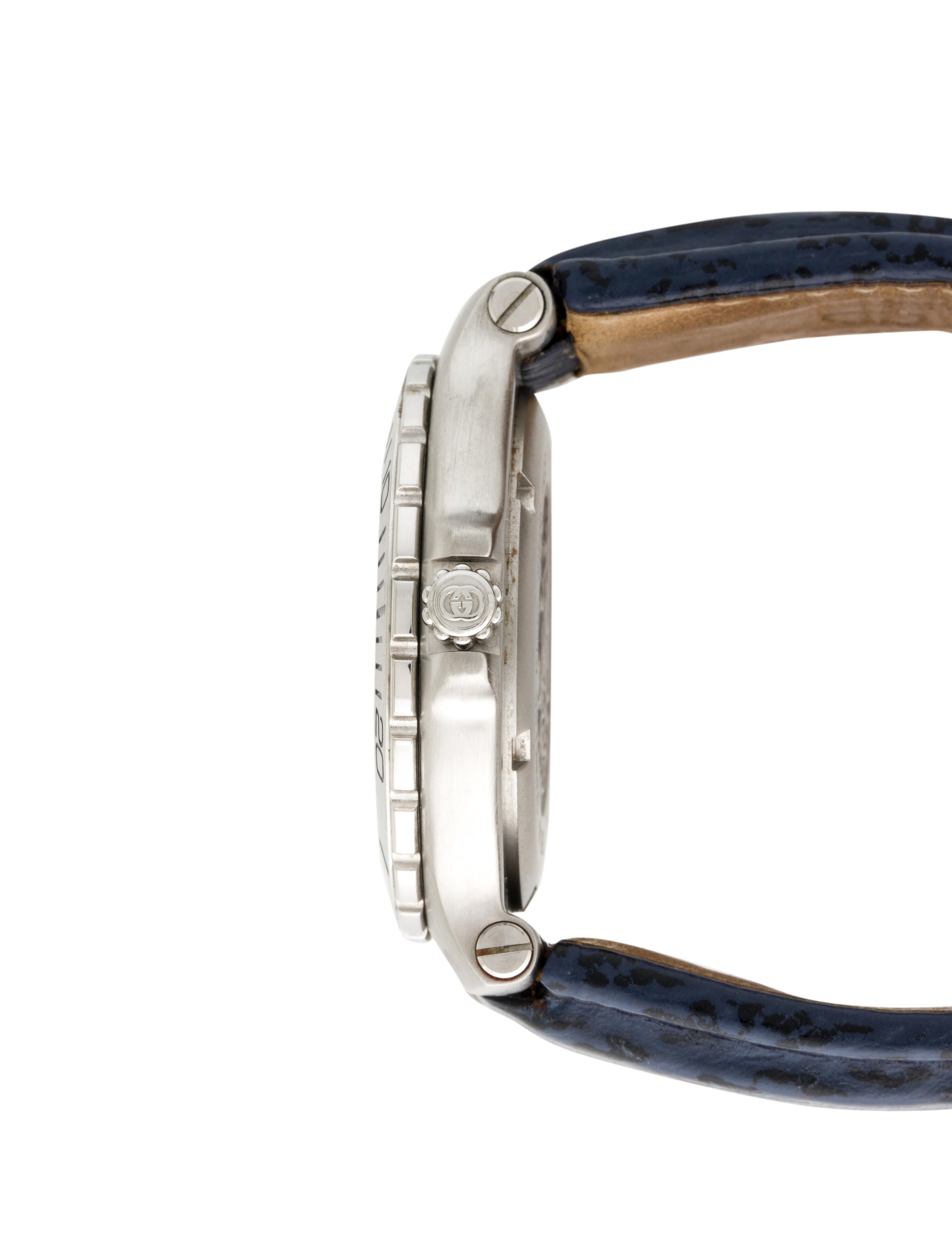 Gucci 100M Diver Watch