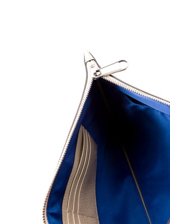 Gucci GG Nylon Off The Grid Pouch