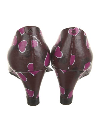 Gucci Leather Printed Pumps