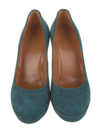Gucci Suede Pumps