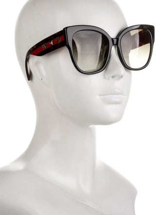 Gucci Interlocking G Logo Wayfarer Sunglasses