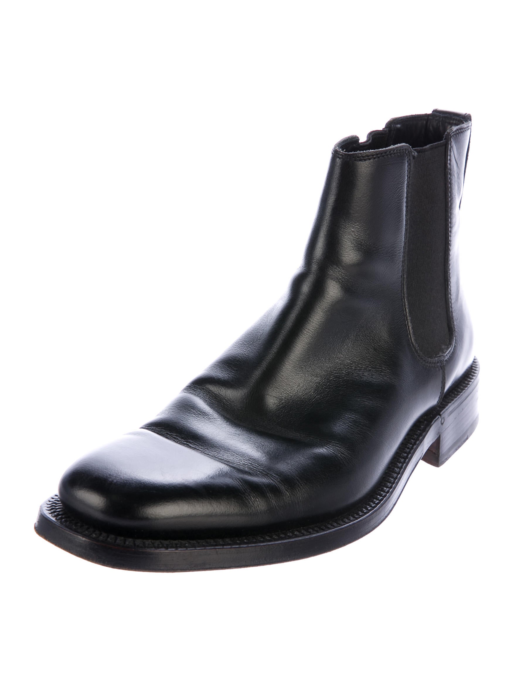 gucci chelsea boots gucci leather chelsea boots shoes guc164756 the realreal gucci chelsea boots gucci leather chelsea boots shoes guc164756 the realreal