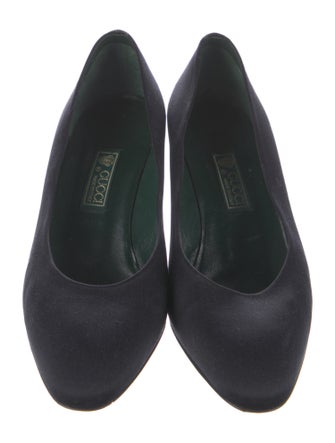 Gucci Interlocking G Logo Suede Pumps