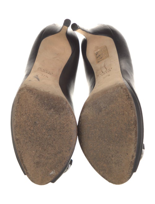 Gucci Leather Pumps