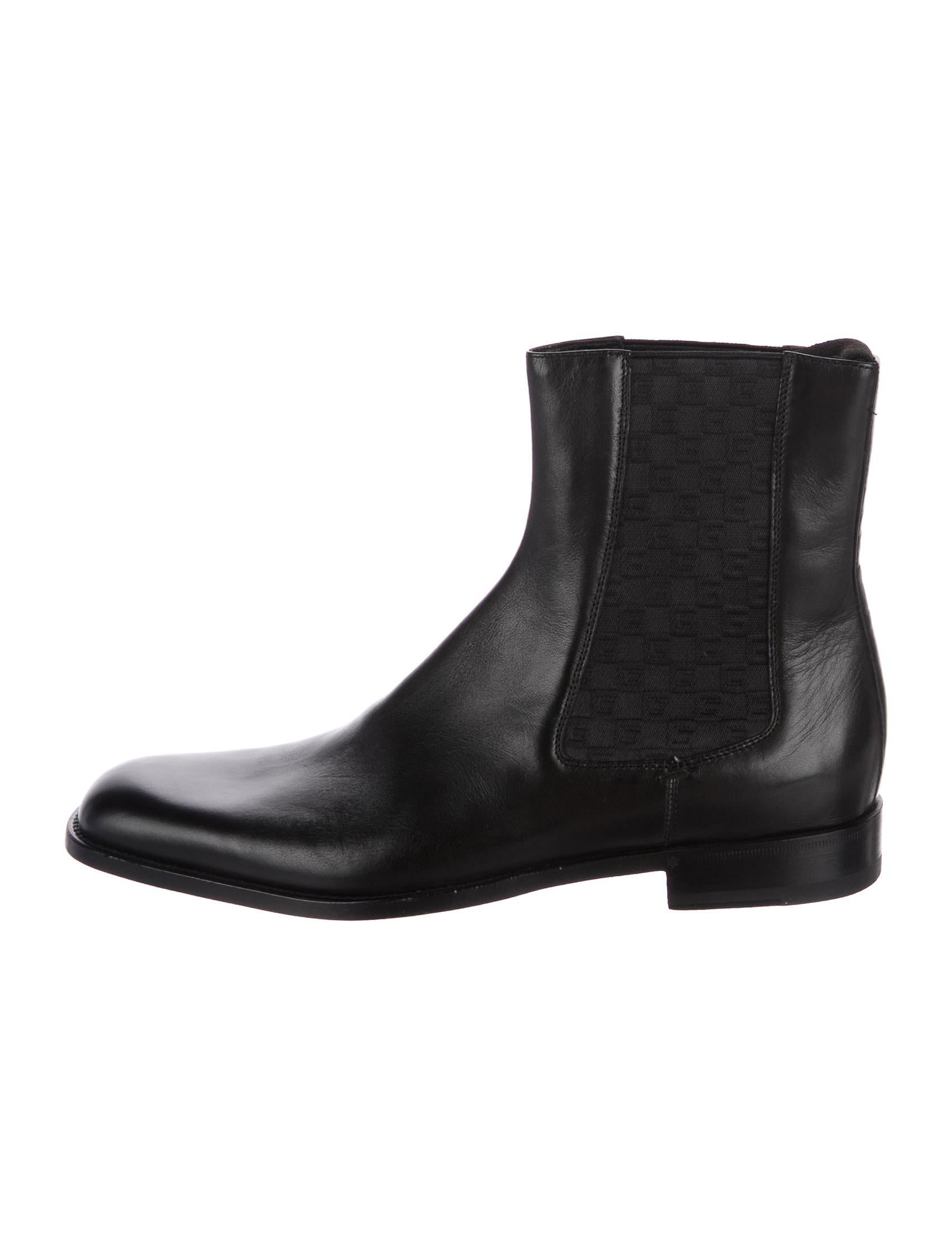 gucci chelsea boots gucci leather chelsea boots shoes guc168554 the realreal gucci chelsea boots gucci leather chelsea boots shoes guc168554 the realreal