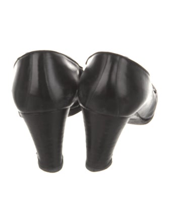 Gucci Sylvie Web Accent Leather Pumps