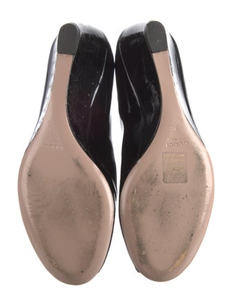 Gucci Interlocking G Logo Patent Leather Pumps