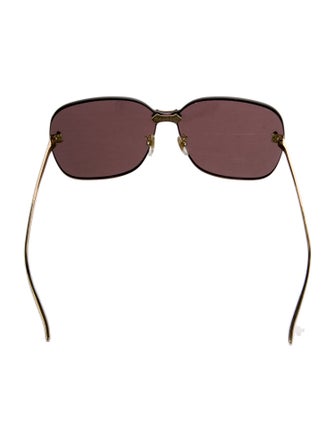 Gucci Oversize Tinted Sunglasses