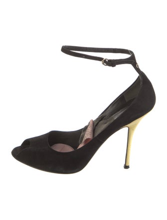 Gucci Interlocking G Logo Suede D'Orsay Pumps
