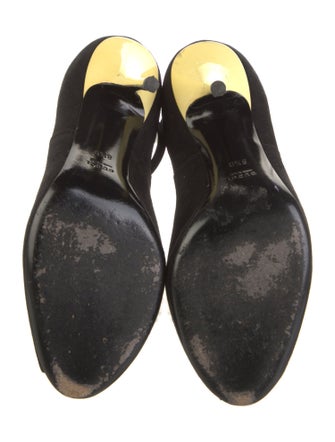 Gucci Interlocking G Logo Suede D'Orsay Pumps