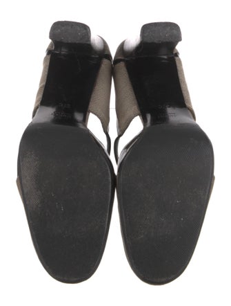 Gucci Canvas Printed D'Orsay Pumps