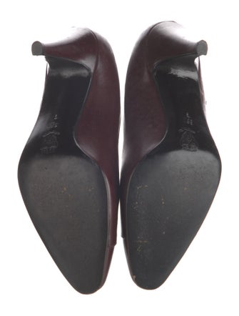 Gucci Leather Pumps