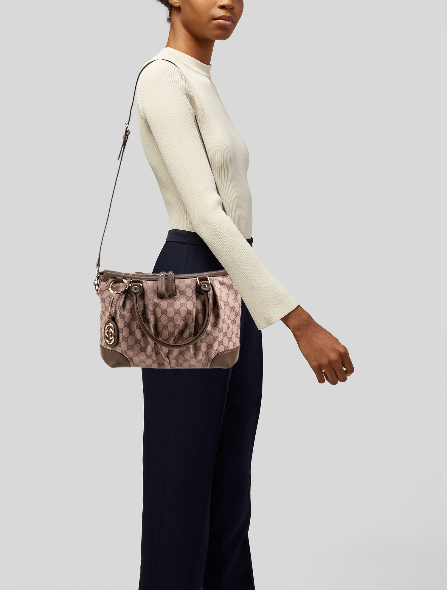 Gucci GG Canvas Sukey Medium