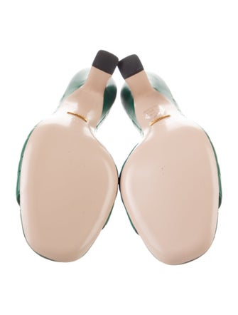 Gucci Double G Logo Leather Slides