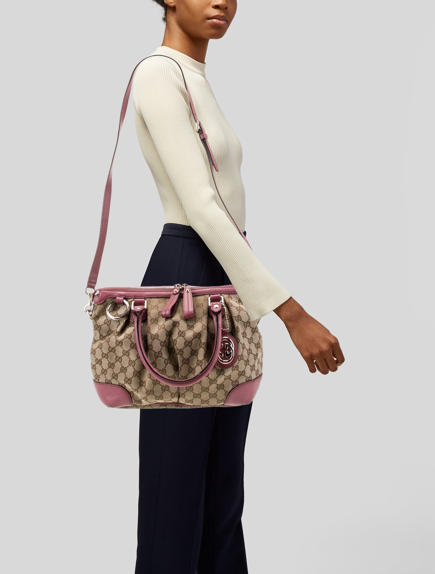 Gucci GG Canvas Sukey