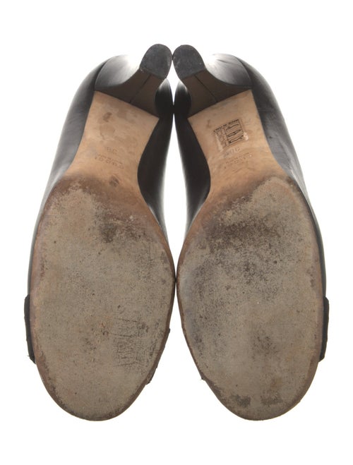 Gucci Web Accent Leather Pumps