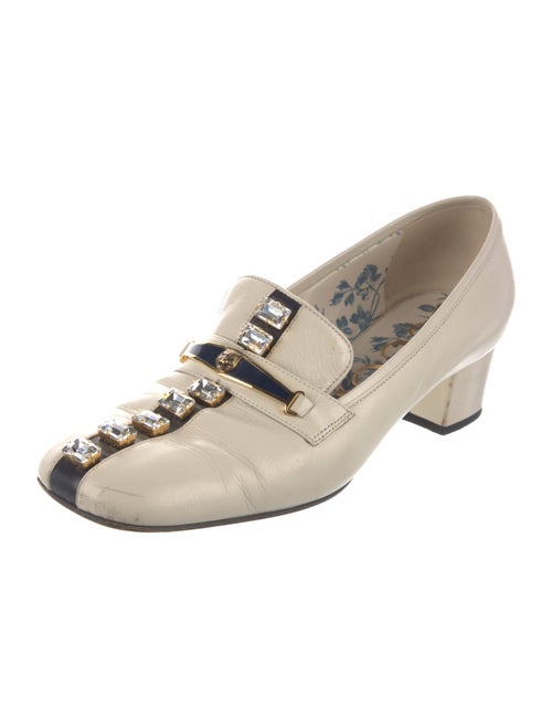 Gucci Tiger Head Accent Leather Pumps