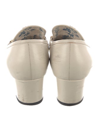 Gucci Tiger Head Accent Leather Pumps