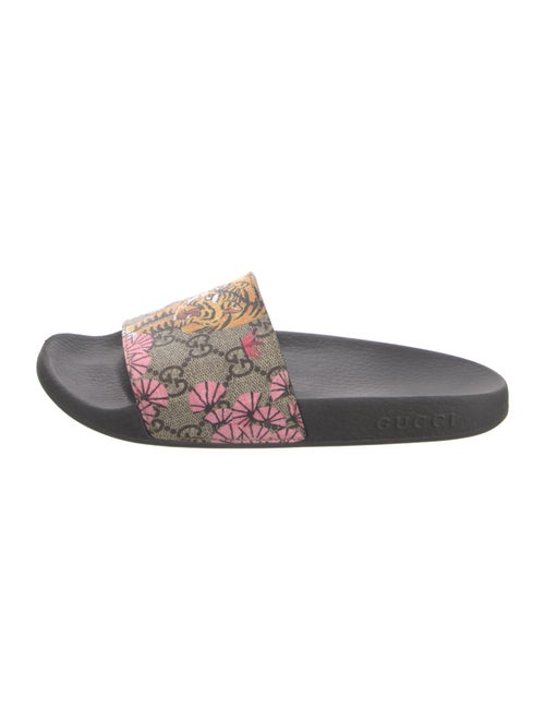 Gucci GG Supreme Slides
