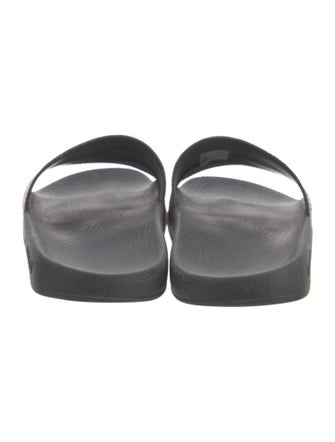Gucci GG Supreme Slides